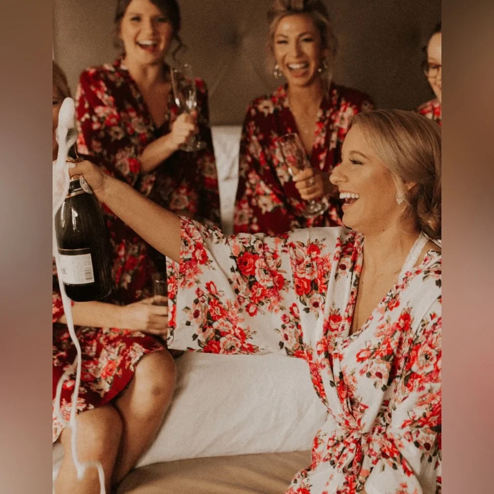 NWT Kennedy Blue Floral Bridesmaid Robe - White Bride